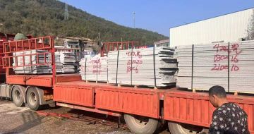 福建 芝麻灰花岗岩光面毛板出货日常