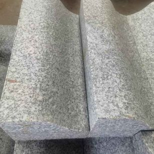 福建芙蓉白S型拉丝面路沿石