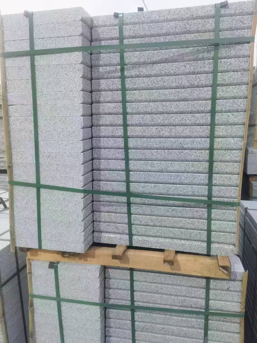 福建 5公分芝麻白，倒斜角，室外楼梯踏步