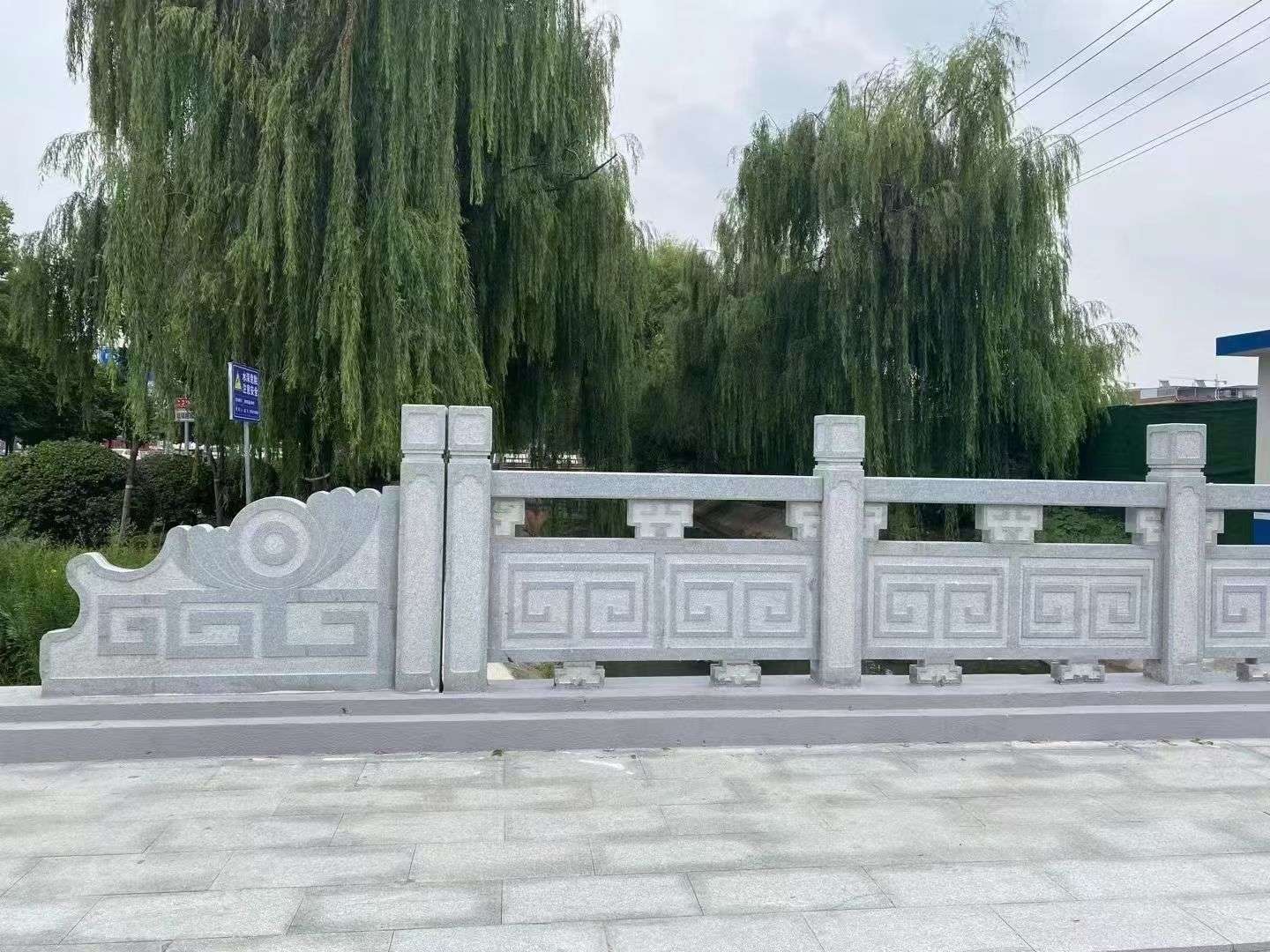 福建 芝麻灰桥栏杆、河道栏杆安装效果