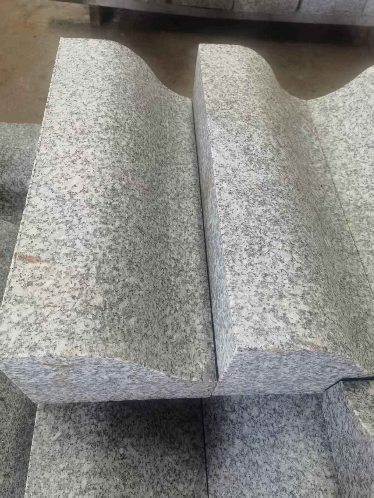 福建芙蓉白S型拉丝面路沿石