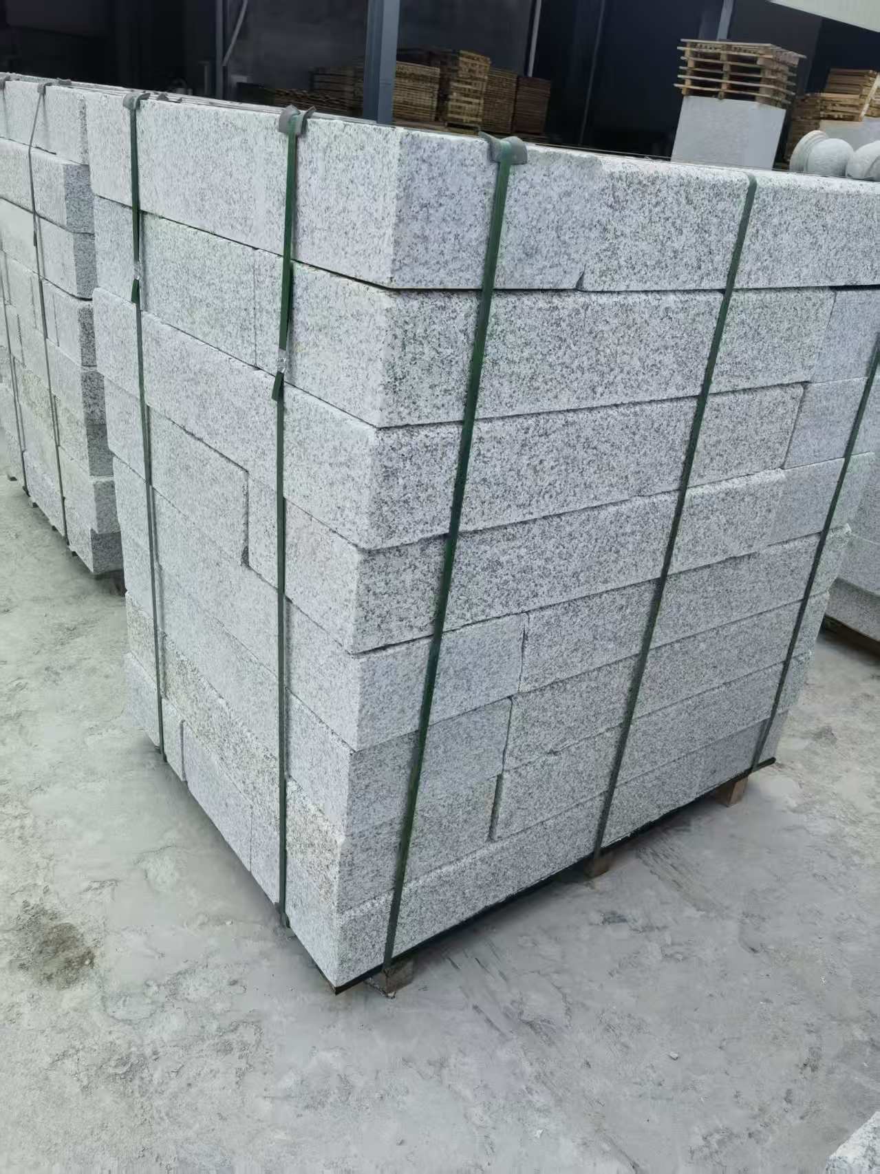 福建 芙蓉白火烧两面路沿石