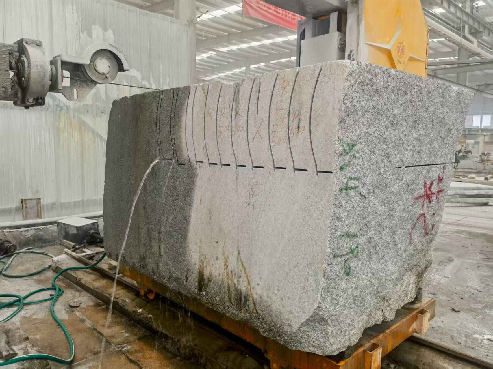 福建 602，大花芙蓉白，绳锯加工弧形路沿石