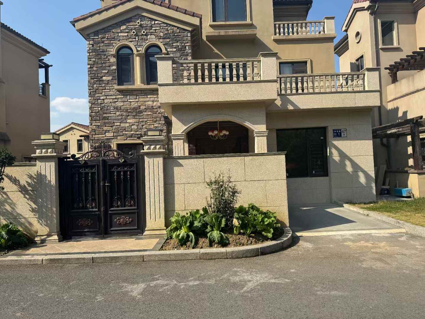 福建黄金麻别墅外墙安装效果