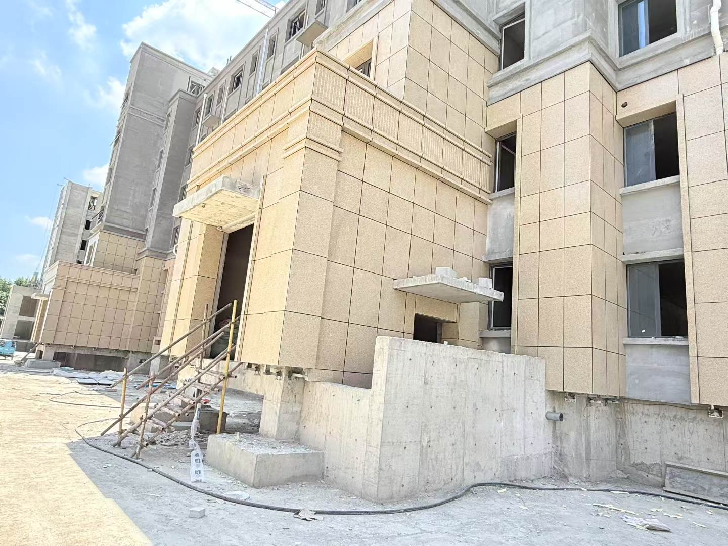 福建 黄金麻干挂，工地实拍